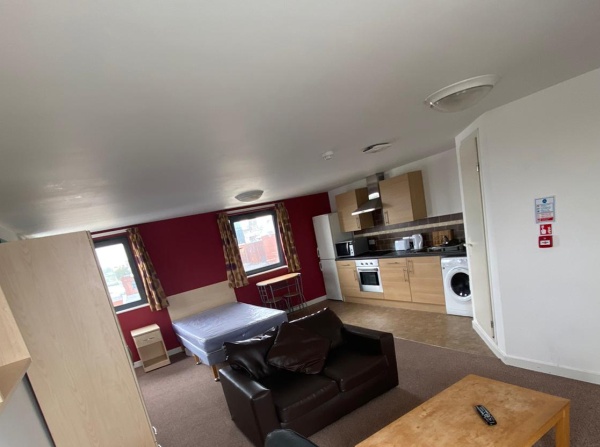 Finding roommates for Bolton student flats,Price range for student penthouses in Bolton