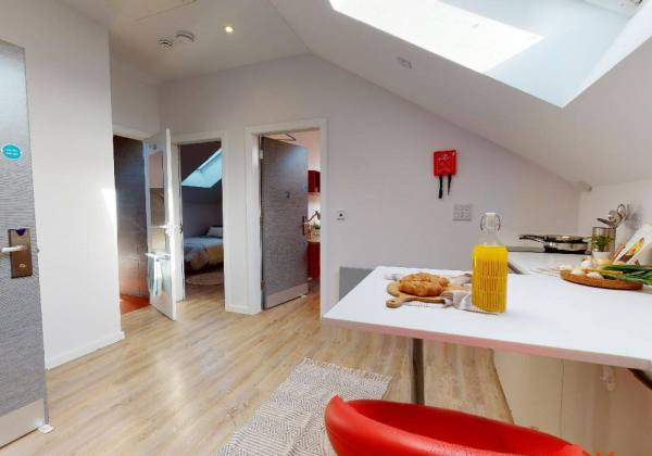 Finding roommates for Bedford student flats,Pricing for student flats in central Bedford