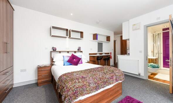 Furnished vs unfurnished student apartments in York,Budget-friendly student hostels in York