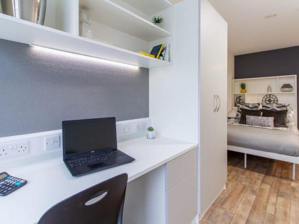 Benefits of living in a Perth student community,Perth city center student flat rents