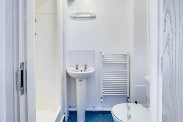 Benefits of living in London student halls,Discounted student accommodation London