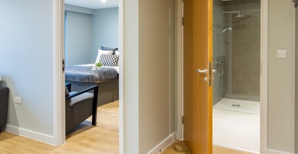 Advantages of en-suite rooms in Toronto student housing,Affordable student en-suite Toronto rentals