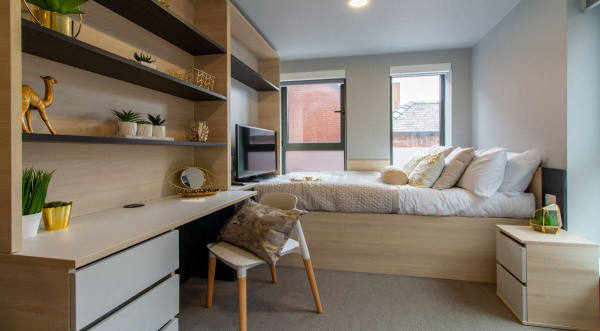 Advantages of en-suite rooms in Guildford student housing,Parking spaces in Guildford student apartments.