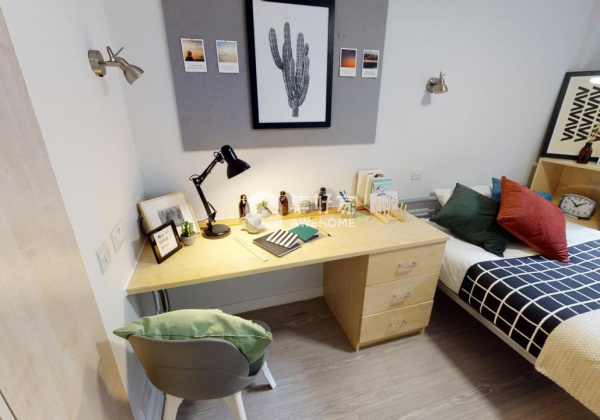 Safe areas in Egham for international students to live,Discounted student accommodation Egham