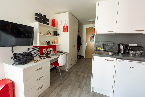 Shared student apartments in Aberdeen pros and cons,Cost-effective student residence Aberdeen