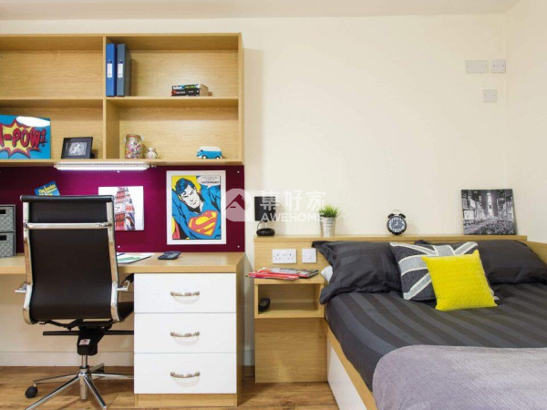 Things to check before signing a lease in London,Cost-effective student residence London