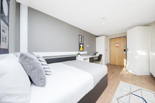 Best time of year to look for student housing in London,How comfortable are the beds in London student apartments?