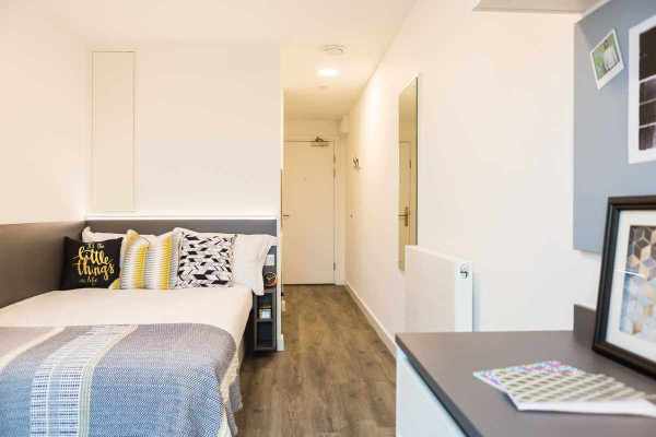 Steps to rent a student property in London,Do London student apartments have air conditioning?