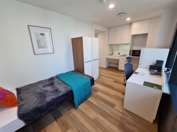 Things to check before signing a lease in London,Discounted student accommodation London