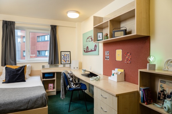 Finding roommates for Sydney student flats,Budget-friendly student hostels in Sydney