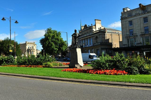 英国肯特大学租房攻略 肯特大学附近学生公寓一个月多少钱