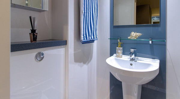 Wollongong student accommodation contracts explained,Affordable student en-suite Wollongong rentals