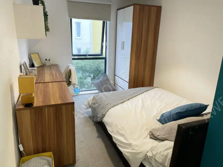 利茲租房Austin Hall