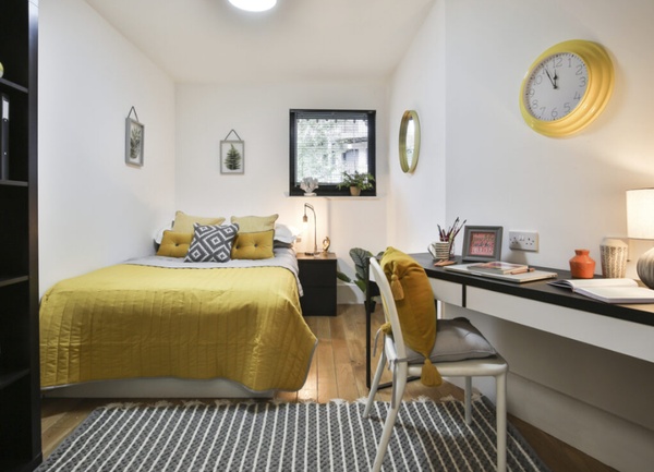 Short-term student rentals in Brighton,Parking spaces in Brighton student apartments.