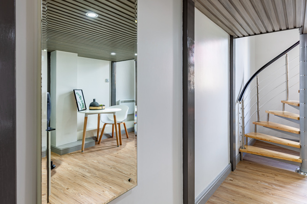 Steps to rent a student property in London,Are there security guards in London student accommodations?