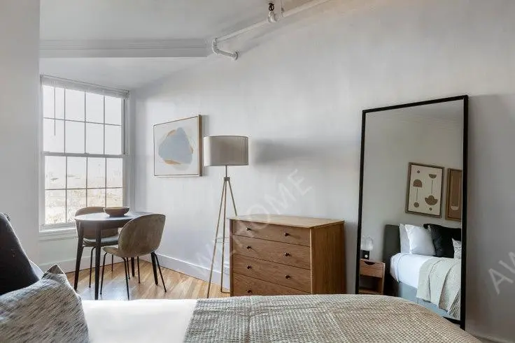 Boston RentalsPelham Hall 476