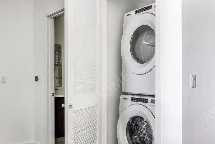 LosAngelesShort term Apartment Rentals[Short term Apartment]Vert 663