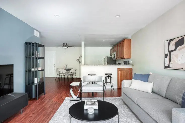 LosAngelesService Apartment Rentals[Service Apartment]The Reserve at Warner Center 894