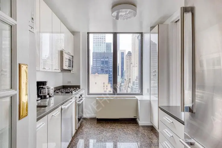 NewYork Rentals150 East 57th St 1086