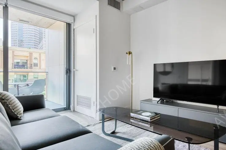 洛杉磯租房TENTEN Wilshire 556