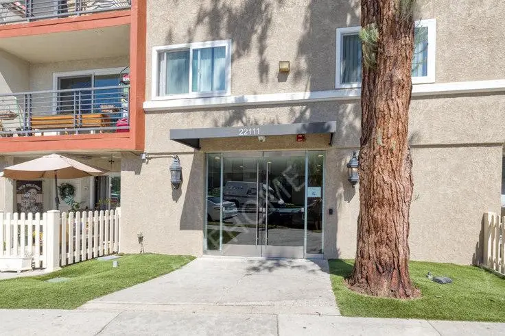 LosAngelesCelebrities Rentals[Celebrities]The Reserve at Warner Center 698