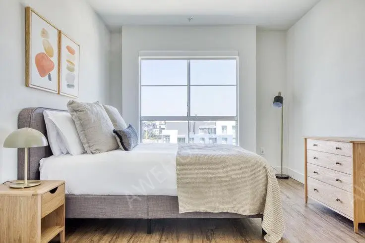 洛杉磯租房Living At NoHo 528
