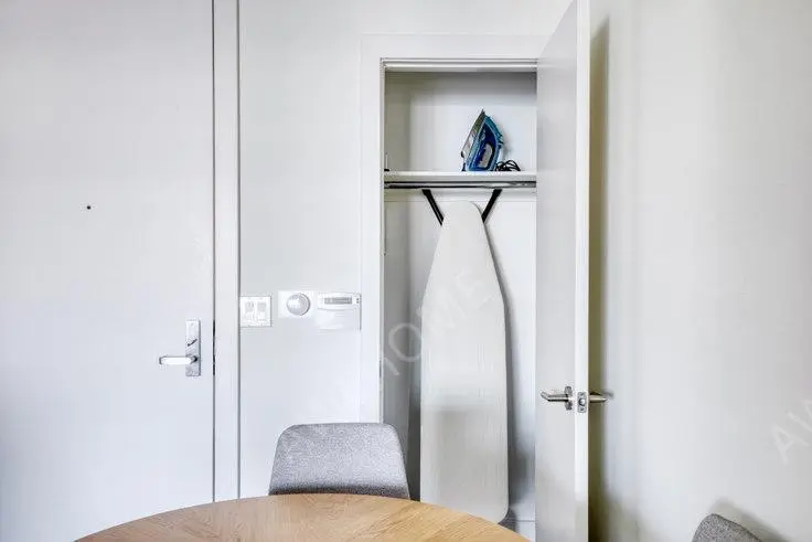 洛杉磯租房Living At NoHo 528