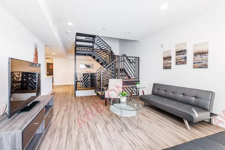 LosAngeles RentalsHawthorn Ave 1013810P
