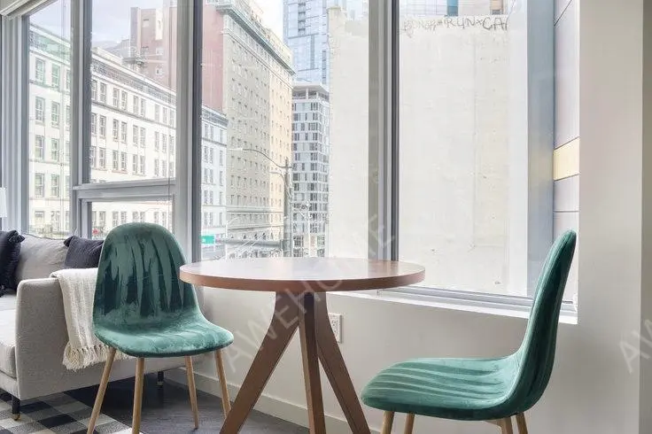 Seattle RentalsTower 12 585