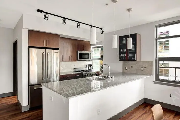 西雅图租房Equinox 182