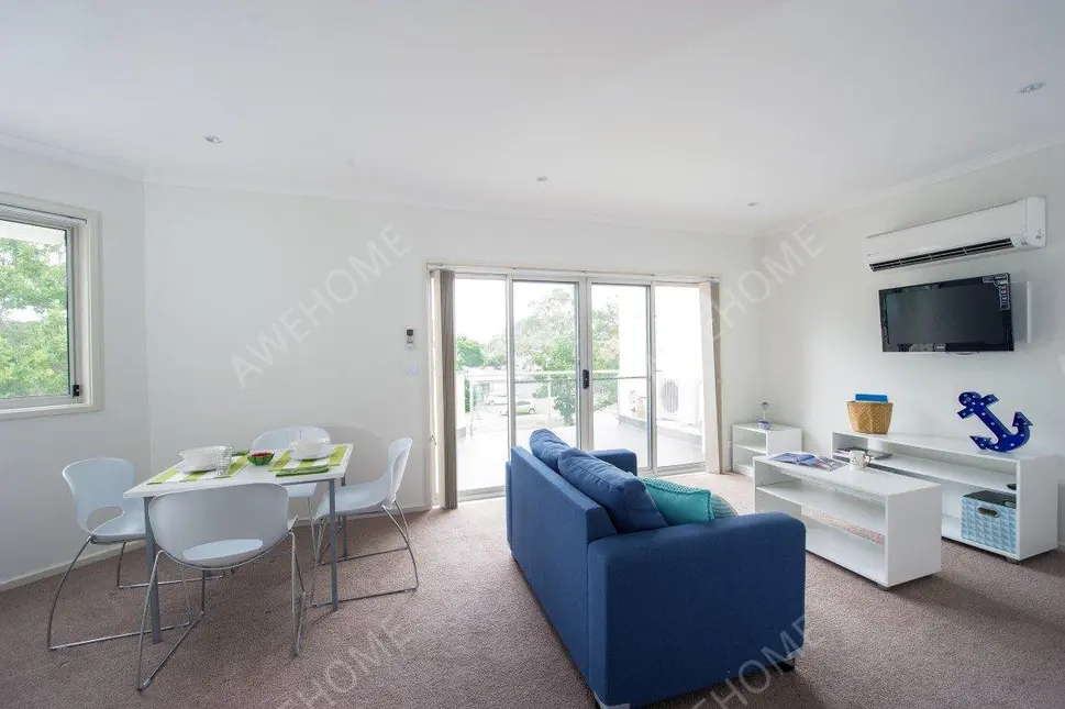 Canberra RentalsUniLodge on Gould