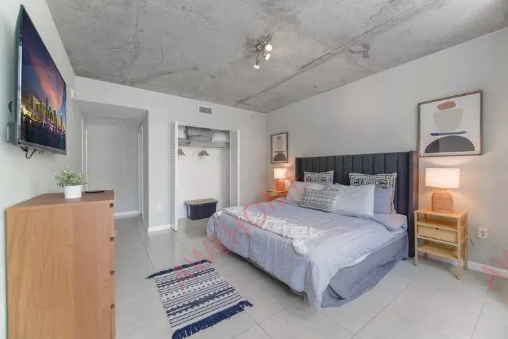 Miami RentalsNortheast 1st Avenue 3250 1022230P