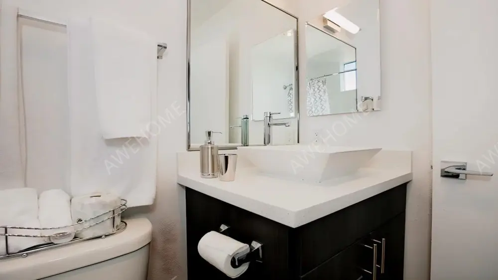 洛杉磯租房Midvale Apartments