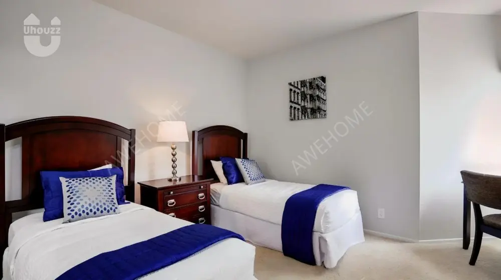 洛杉磯租房Midvale Apartments