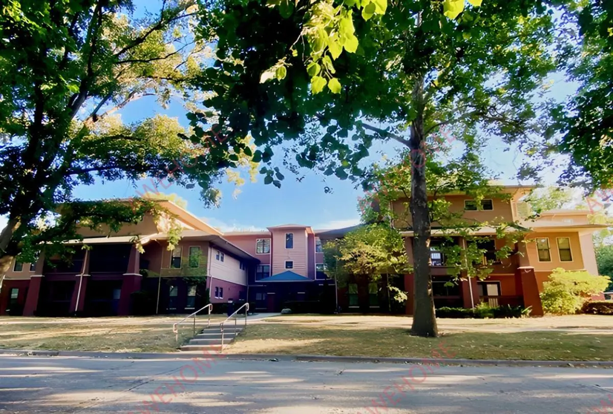 厄巴納租房Smith Apartments @ 604 W Stoughton
