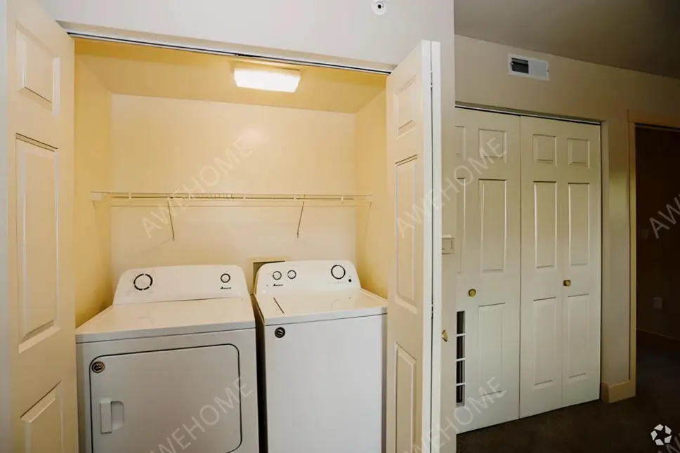 厄巴納租房Smith Apartments @ 604 W Stoughton