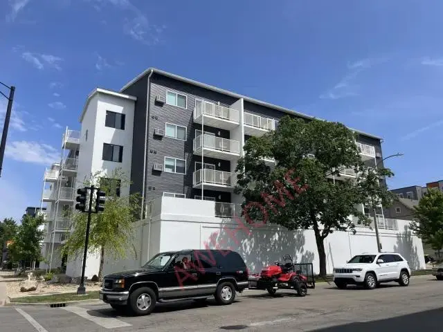 香檳租房407 E University Champaign