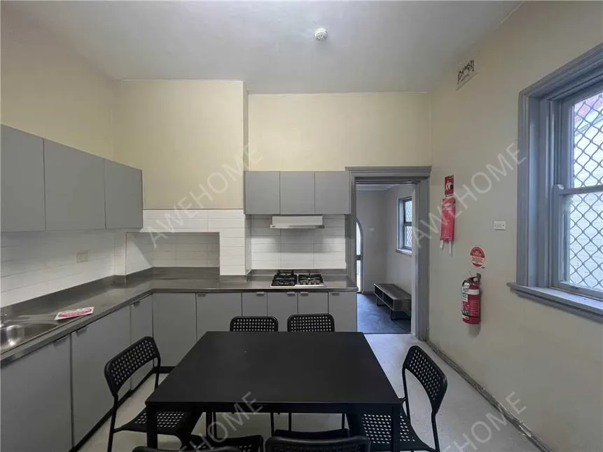 雪梨租房8 parramatta road forest lodge 2037 sydney