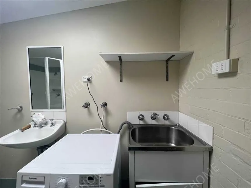 雪梨租房8 parramatta road forest lodge 2037 sydney