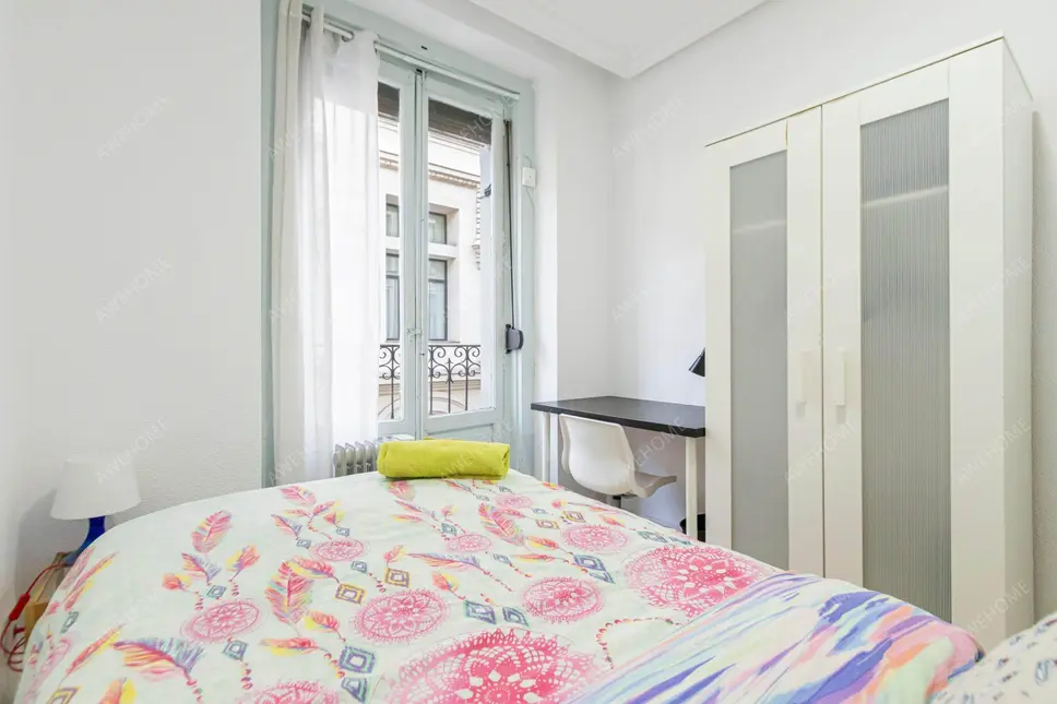 馬德里租房apartment in Huertas   Cortes (Centro)