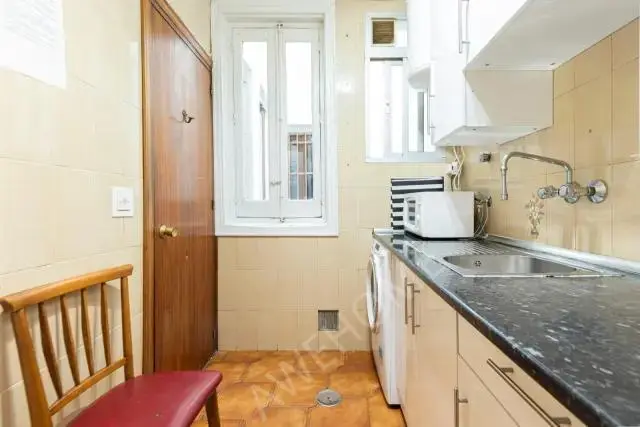馬德里租房apartment in Huertas   Cortes (Centro)