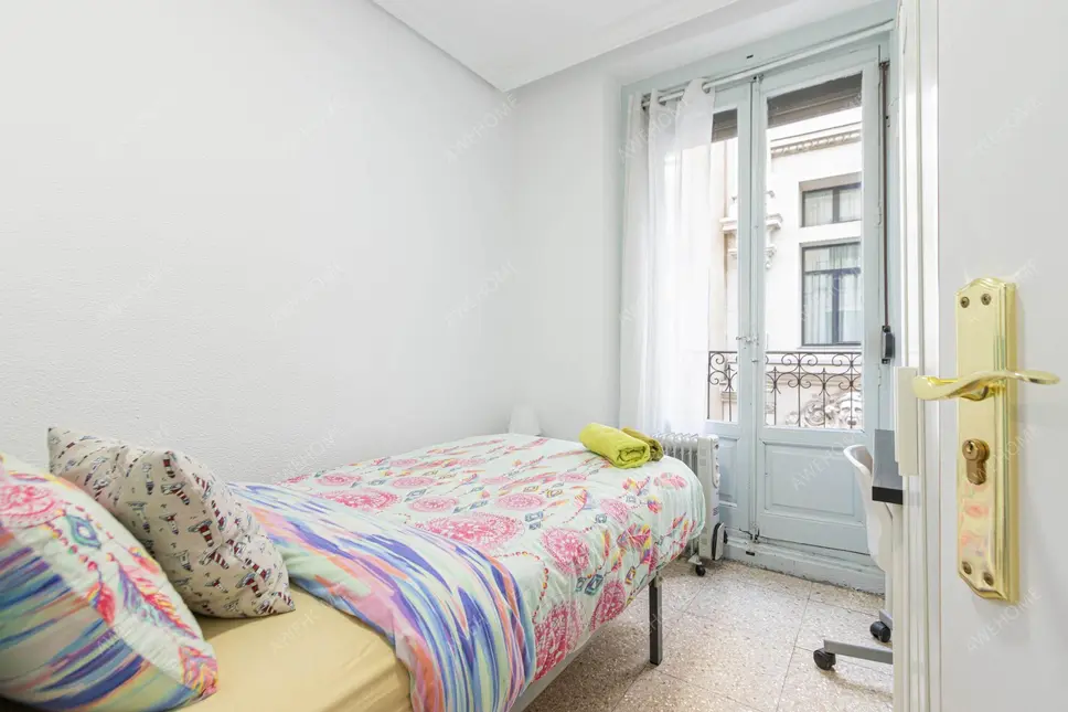 馬德里租房apartment in Huertas   Cortes (Centro)