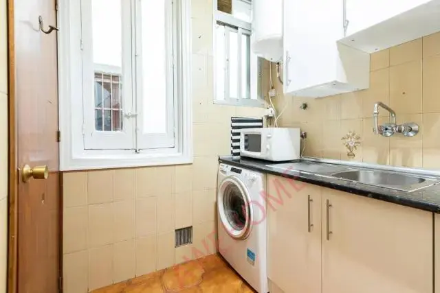 馬德里租房apartment in Huertas   Cortes (Centro)