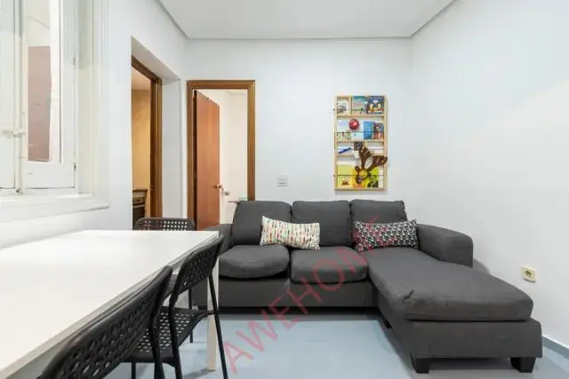 馬德里租房apartment in Huertas   Cortes (Centro)