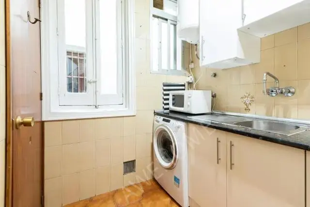 馬德里租房apartment in Huertas   Cortes (Centro)