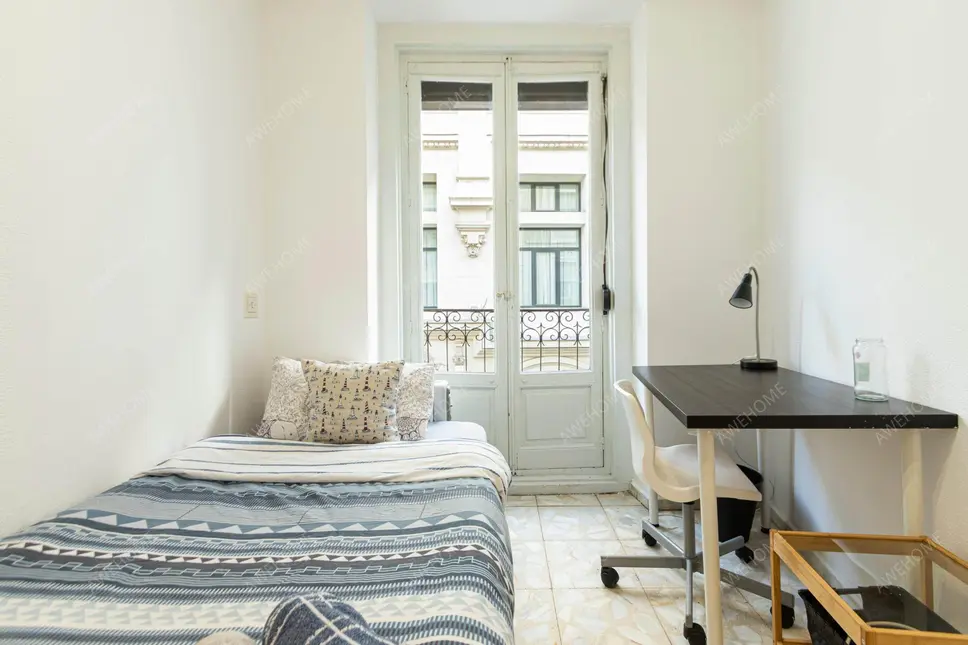 馬德里租房apartment in Huertas   Cortes (Centro)