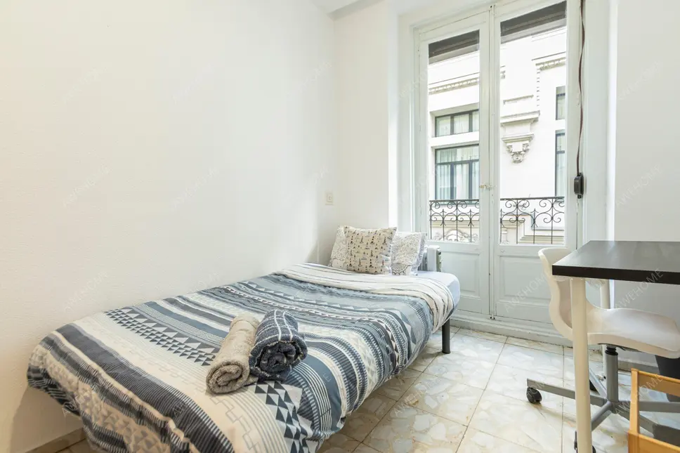 馬德里租房apartment in Huertas   Cortes (Centro)