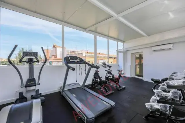 馬德里租房apartment in Carpetana (Latina)