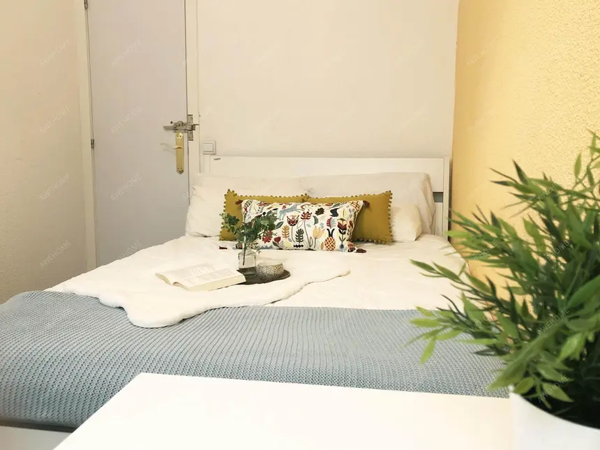 馬德里租房apartment in Huertas   Cortes (Centro)
