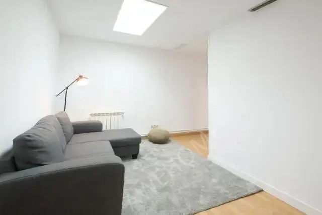 馬德里租房apartment in Huertas   Cortes (Centro)